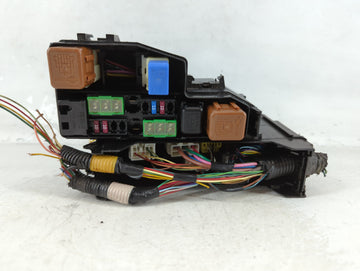 2016-2017 Nissan Altima Fusebox Fuse Box Panel Relay Module P/N:7254-5763-30 Fits Fits 2016 2017 OEM Used Auto Parts