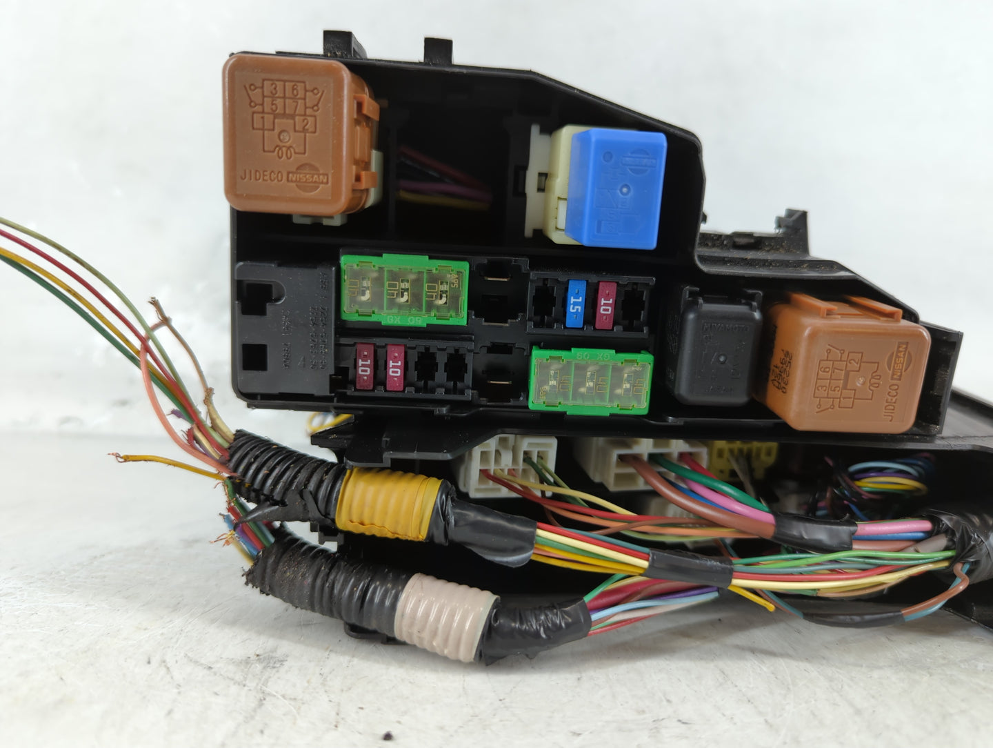 2016-2017 Nissan Altima Fusebox Fuse Box Panel Relay Module P/N:7254-5763-30 Fits Fits 2016 2017 OEM Used Auto Parts - Oemus
