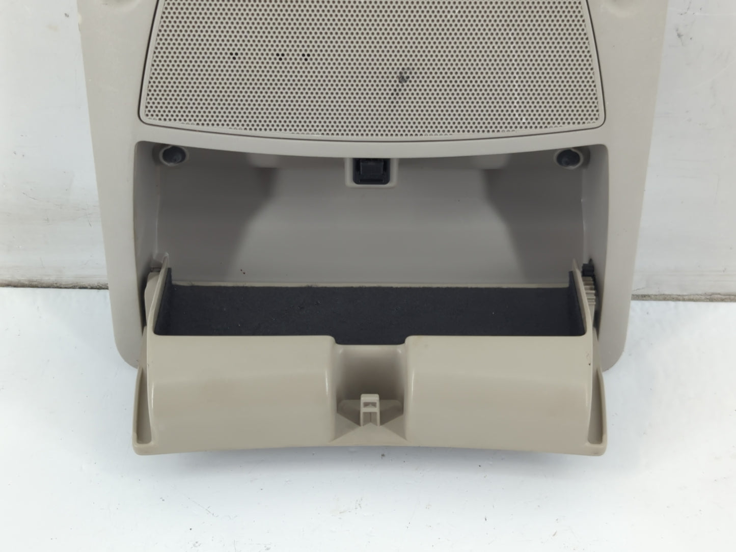 2016 Nissan Altima Overhead Roof Console 1092735 - Oemusedautoparts1.com