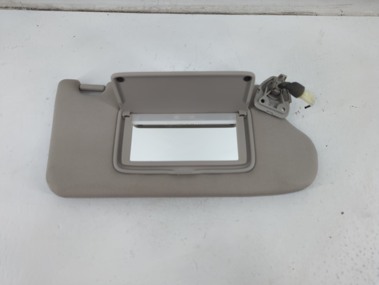 2013-2018 Nissan Altima Sun Visor Shade Replacement Passenger Right Mirror Fits Fits 2013 2014 2015 2016 2017 2018 OEM Used 