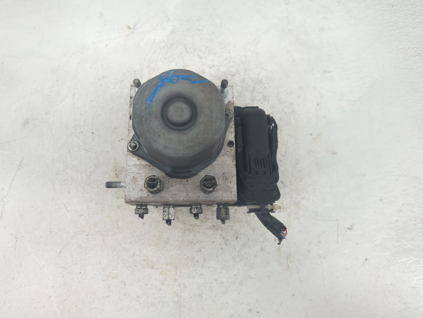 2016-2017 Nissan Altima ABS Pump Control Module Replacement P/N:47660-9HS0A Fits Fits 2016 2017 OEM Used Auto Parts - Oemuse