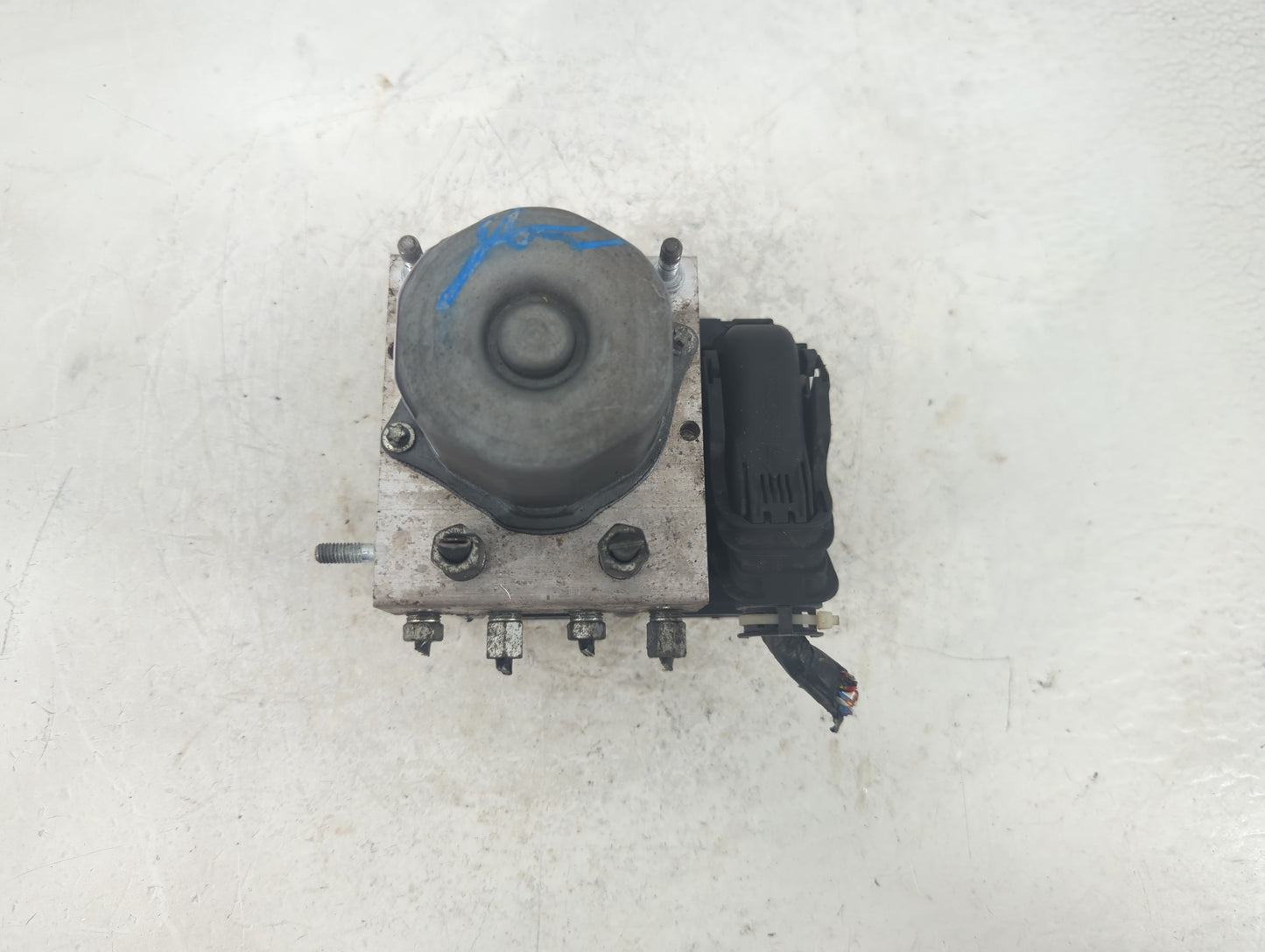 2016-2017 Nissan Altima ABS Pump Control Module Replacement P/N:47660-9HS0A Fits Fits 2016 2017 OEM Used Auto Parts - Oemuse