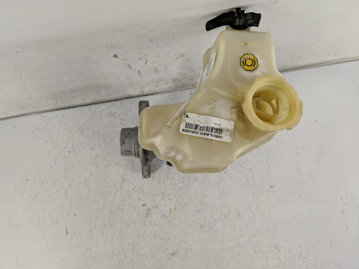 2013-2018 Nissan Altima Brake Master Cylinder 1219242 - Oemusedautoparts1.com
