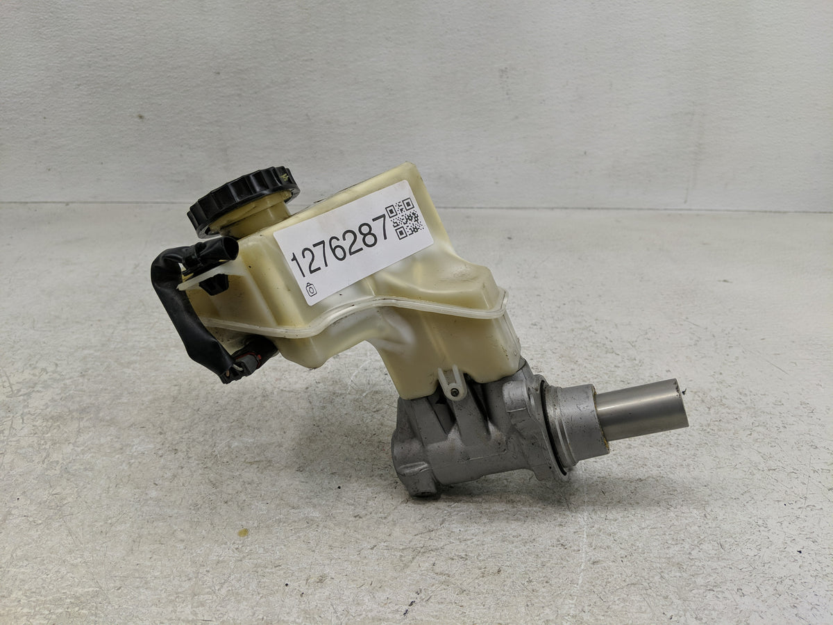 2013-2018 Nissan Altima Brake Master Cylinder 1276287 - Oemusedautoparts1.com