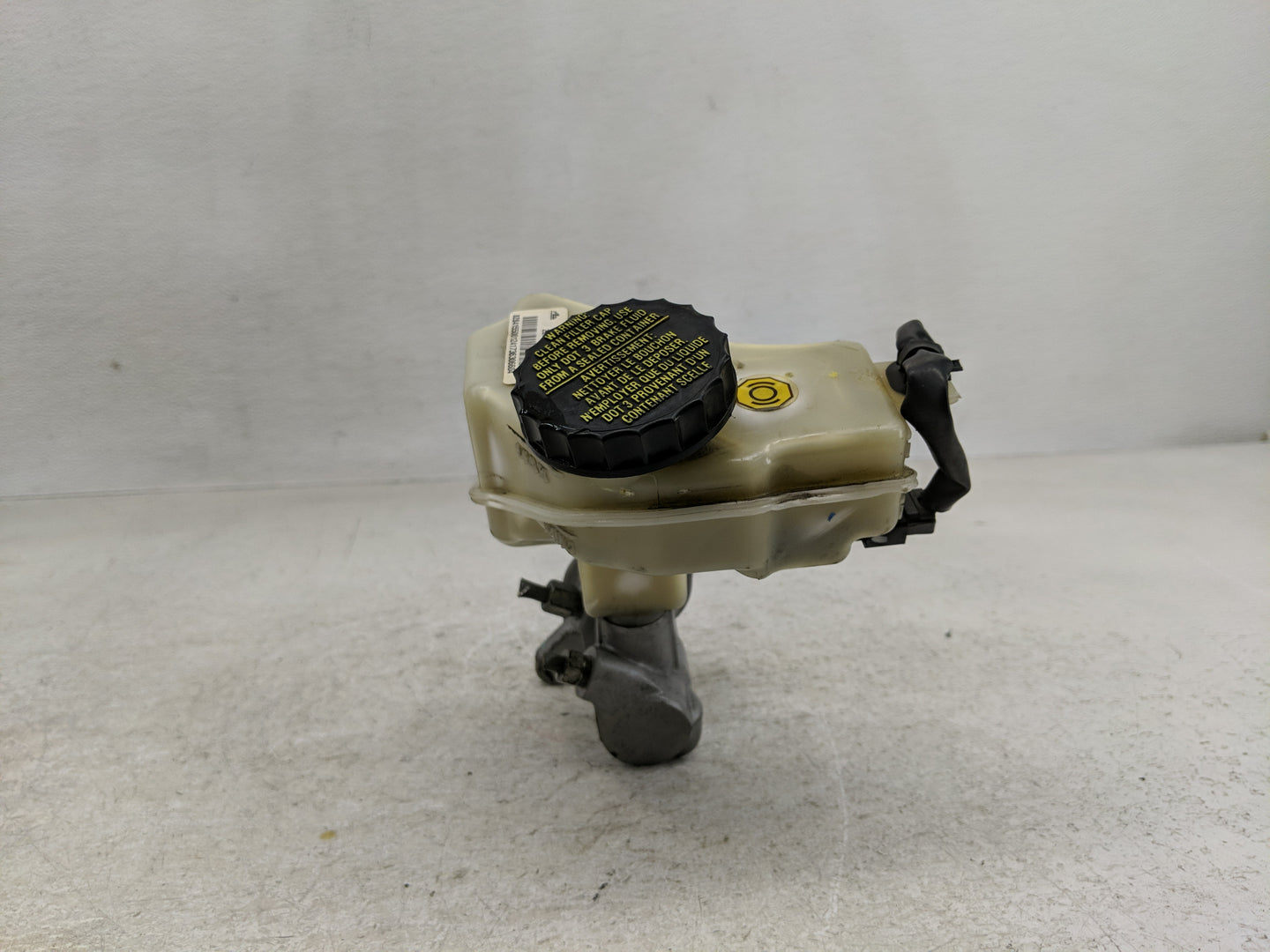 2013-2018 Nissan Altima Brake Master Cylinder 1276287 - Oemusedautoparts1.com