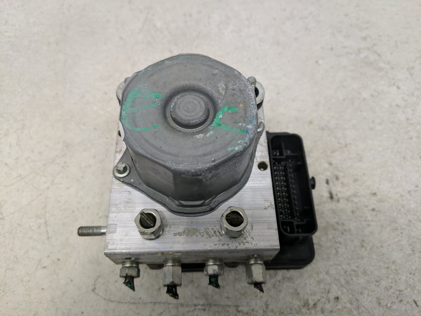 2016-2017 Nissan Altima ABS Pump Control Module Replacement Fits Fits 2016 2017 OEM Used Auto Parts - Oemusedautoparts1.com