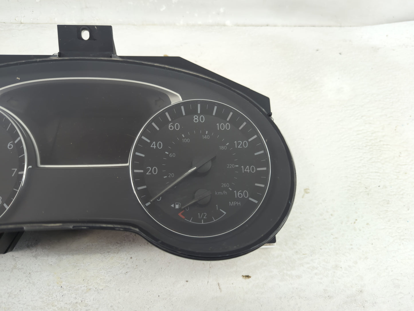 2016-2017 Nissan Altima Instrument Cluster Speedometer Gauges P/N:24810 9HS8B Fits Fits 2016 2017 OEM Used Auto Parts - Oemu