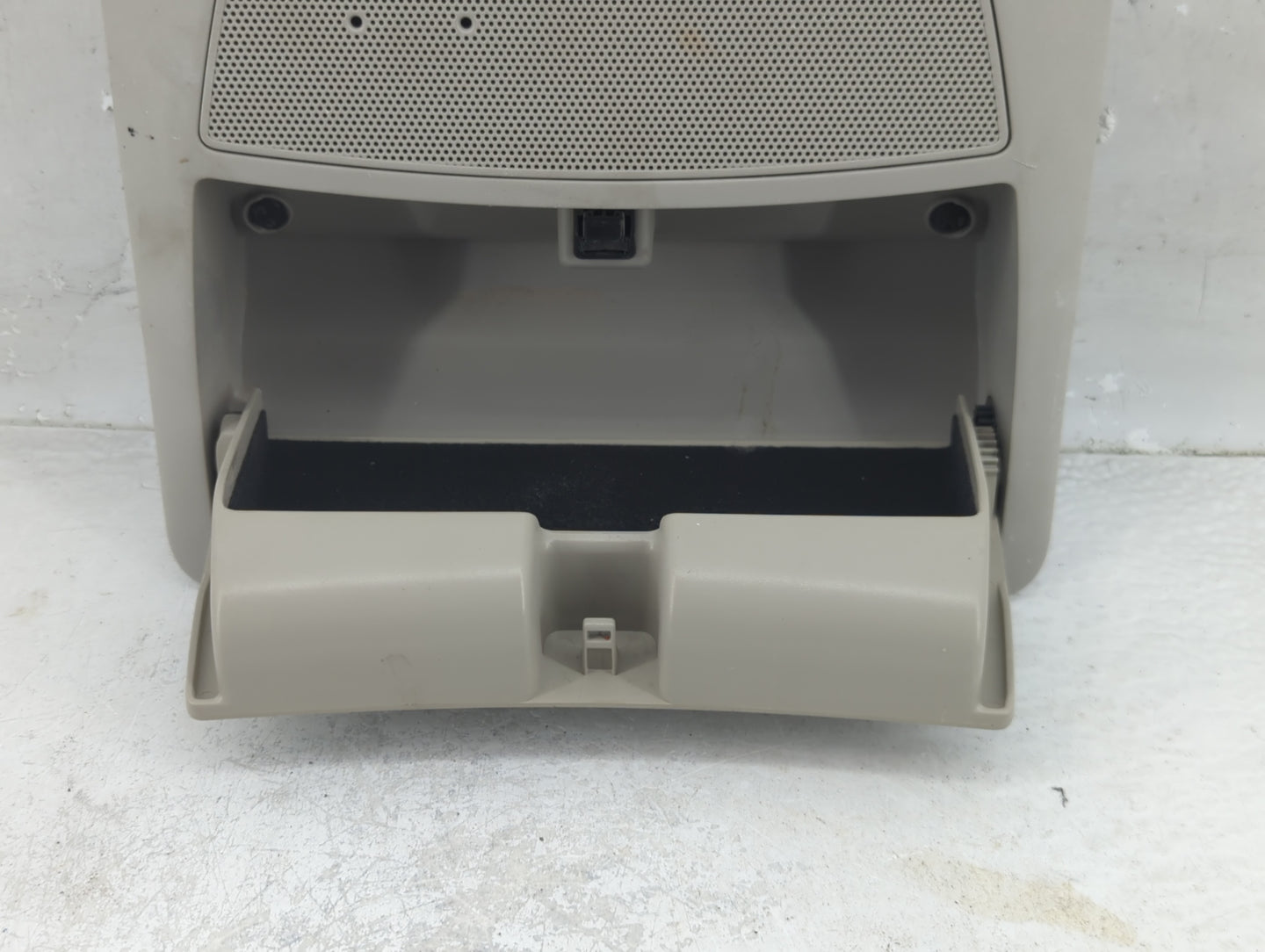2016 Nissan Altima Overhead Roof Console - Oemusedautoparts1.com