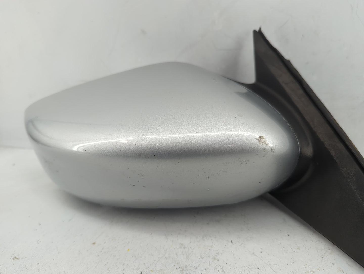 2013-2018 Nissan Altima Passenger Side View Mirror - Right Door Mirror OEM Used - Oemusedautoparts1.com