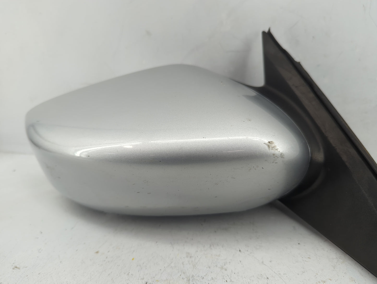 2013-2018 Nissan Altima Passenger Side View Mirror - Right Door Mirror OEM Used - Oemusedautoparts1.com
