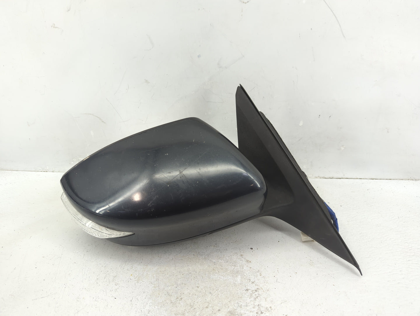2013-2018 Nissan Altima Passenger Side View Mirror - Right Door Mirror OEM Used - Oemusedautoparts1.com