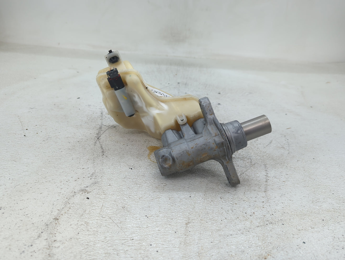 2013-2018 Nissan Altima Brake Master Cylinder - Oemusedautoparts1.com