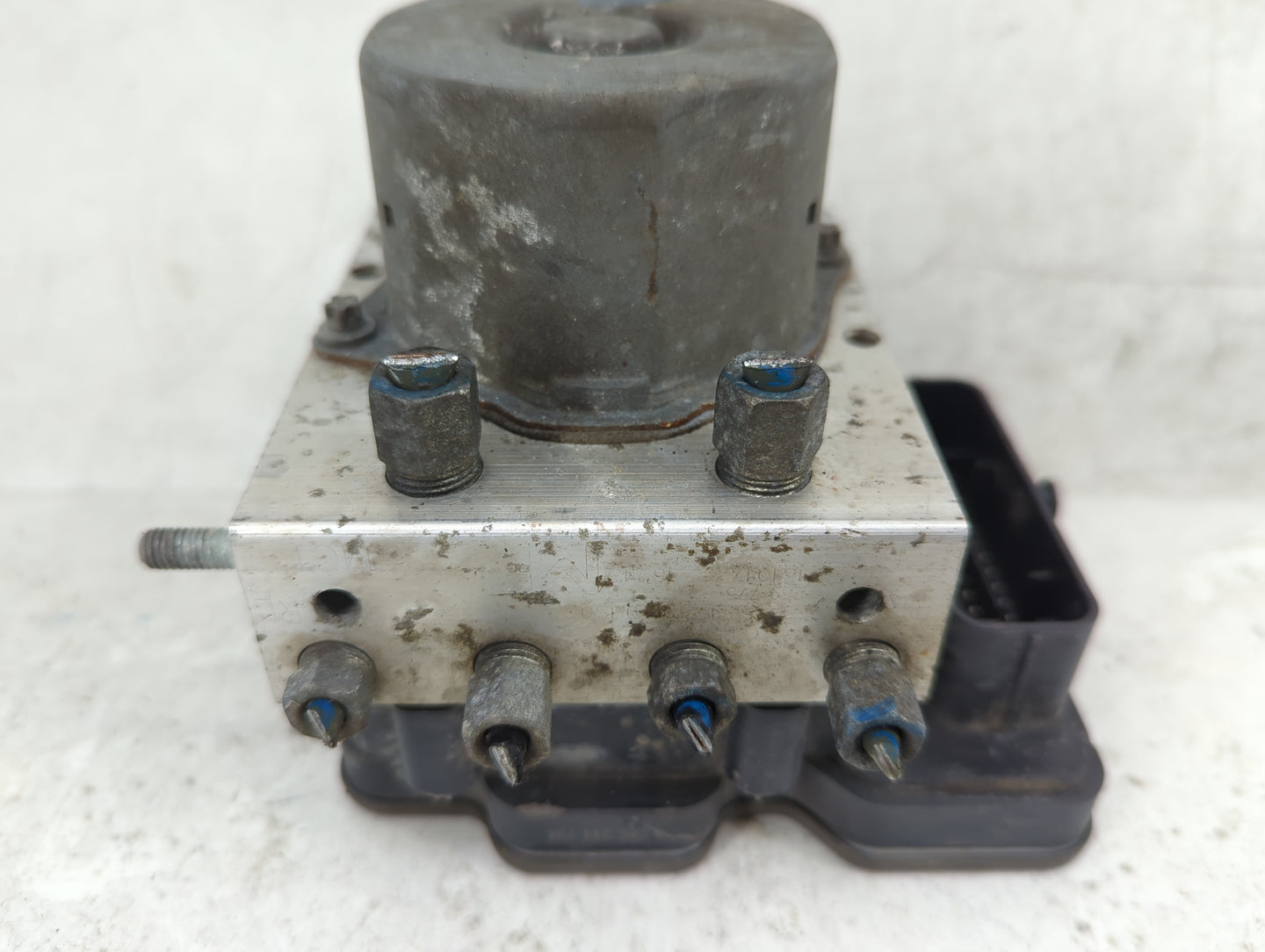 2016-2017 Nissan Altima ABS Pump Control Module Replacement P/N:476609HS0C 269775 Fits Fits 2016 2017 OEM Used Auto Parts - 