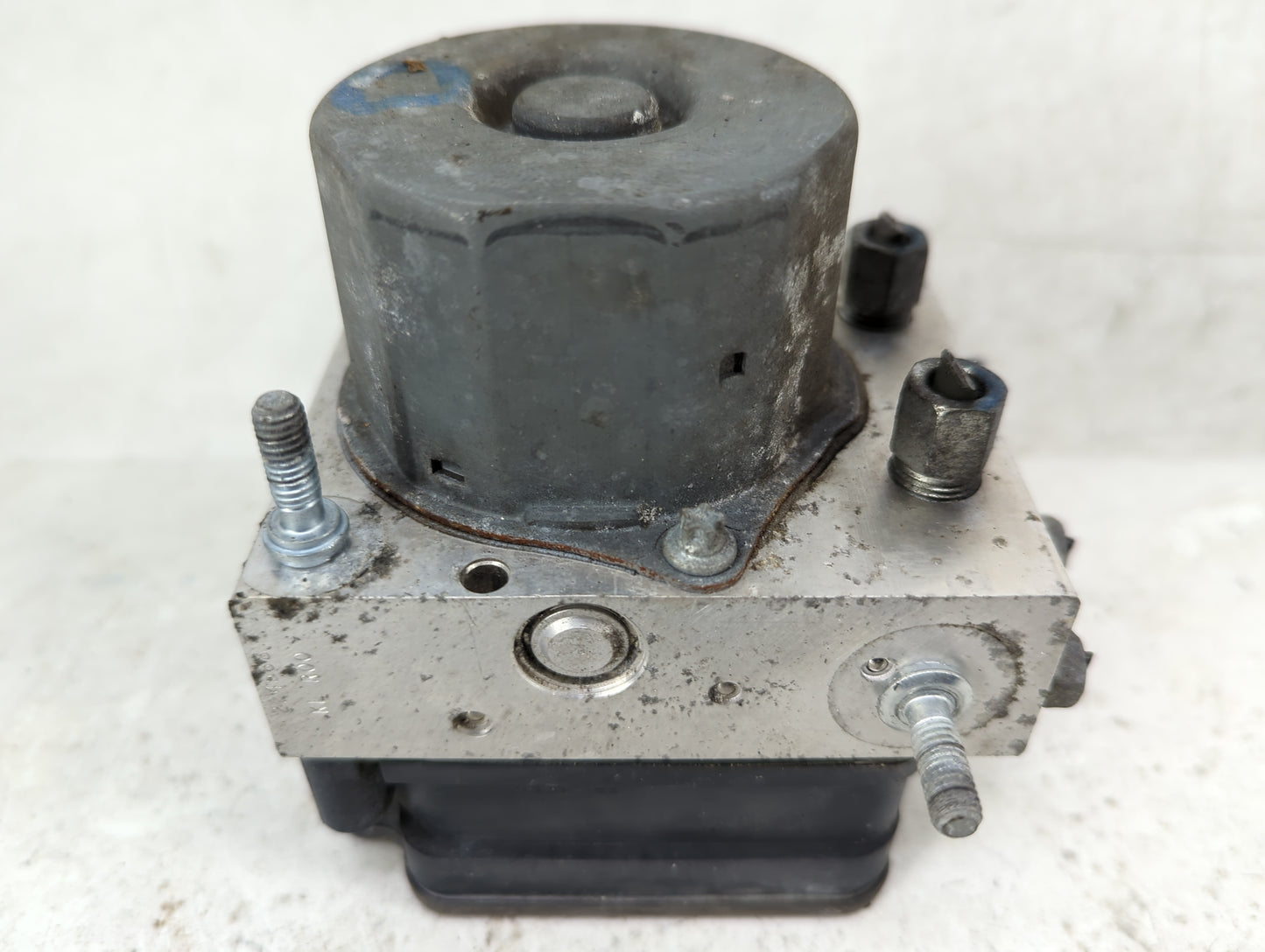 2016-2017 Nissan Altima ABS Pump Control Module Replacement P/N:476609HS0C 269775 Fits Fits 2016 2017 OEM Used Auto Parts - 