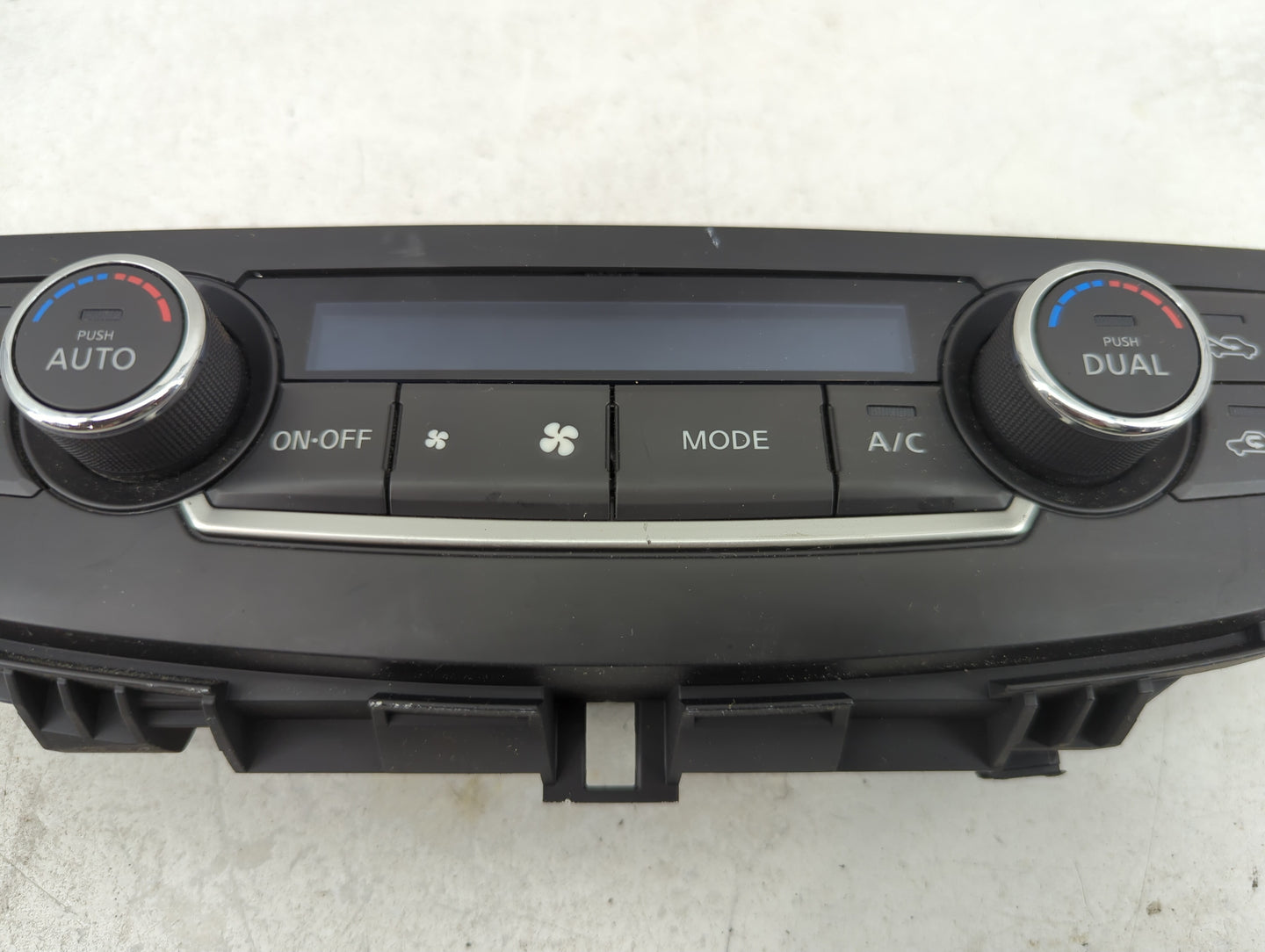 2016-2018 Nissan Altima Climate Control Module Temperature AC/Heater Replacement P/N:27500 9HS0A Fits Fits 2016 2017 2018 OE