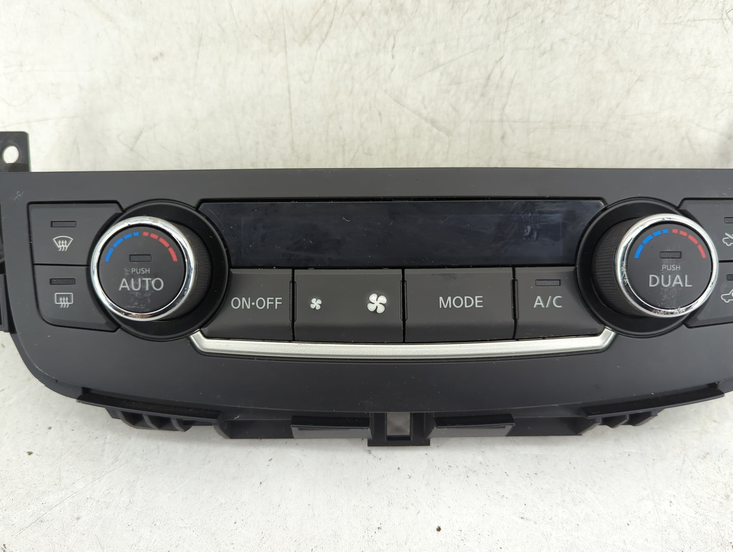 2016-2018 Nissan Altima Climate Control Module Temperature AC/Heater Replacement P/N:27500 9HS0A Fits Fits 2016 2017 2018 OE