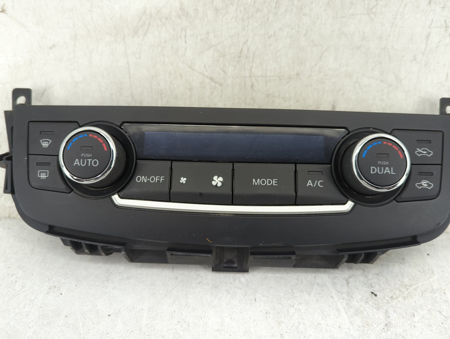 2016-2018 Nissan Altima Climate Control Module Temperature AC/Heater Replacement Fits Fits 2016 2017 2018 OEM Used Auto Part
