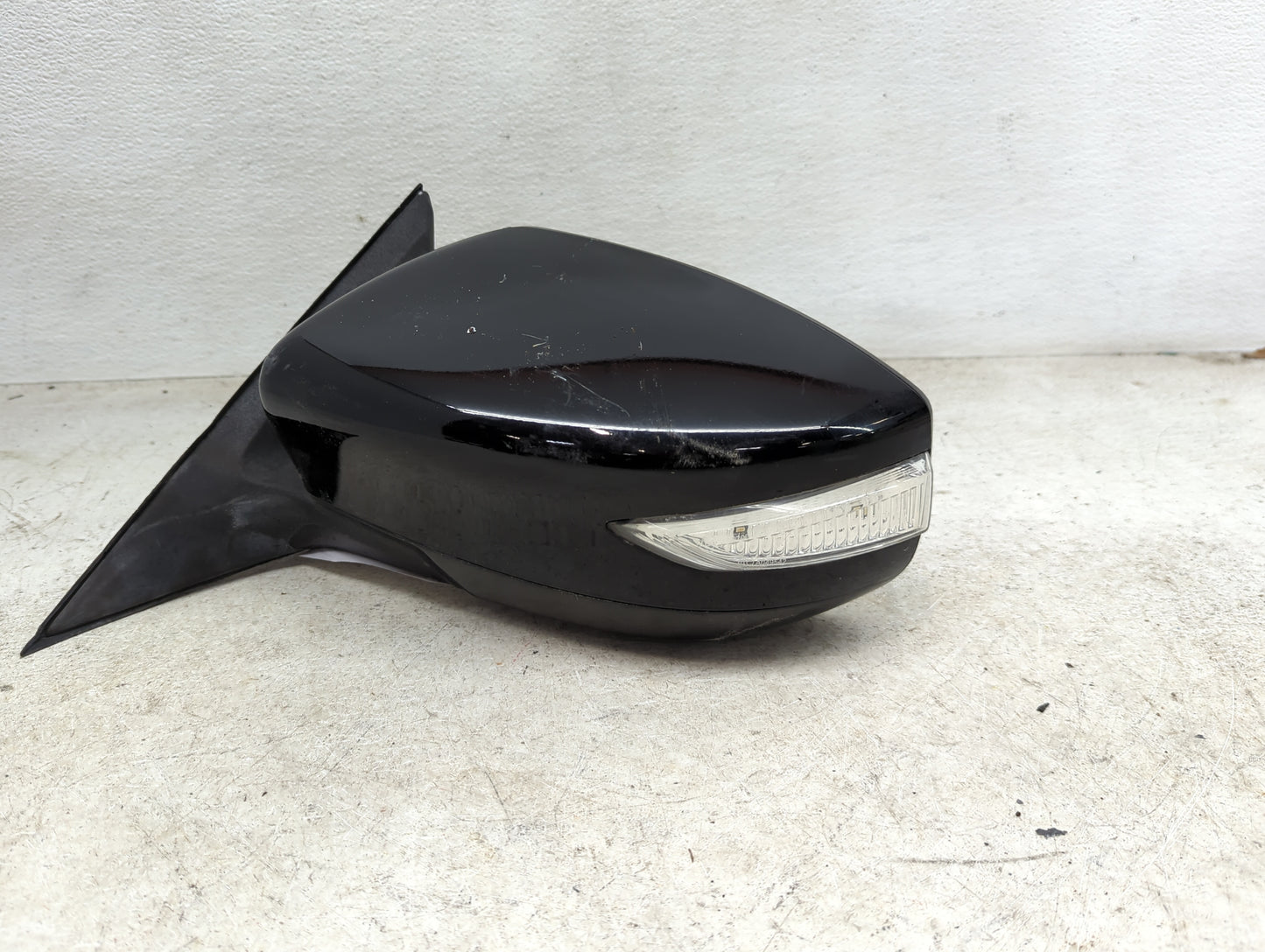 2013-2018 Nissan Altima Driver Side View Mirror - Left Door Mirror OEM Used - Oemusedautoparts1.com
