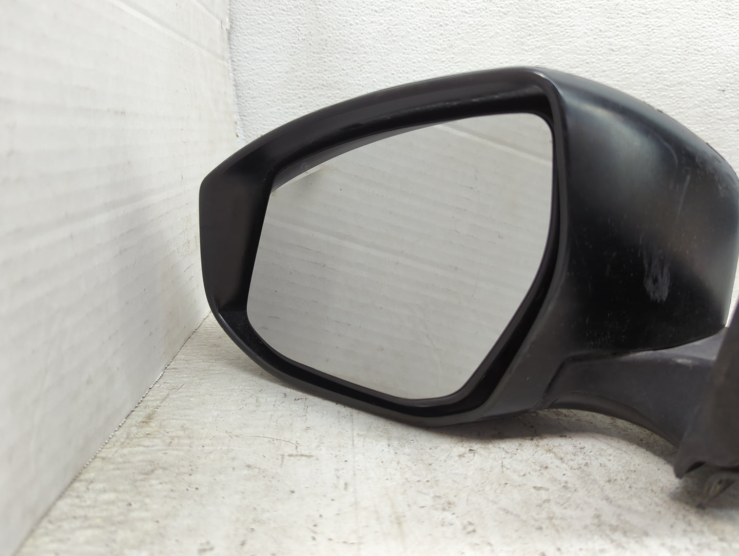 2013-2018 Nissan Altima Driver Side View Mirror - Left Door Mirror OEM Used - Oemusedautoparts1.com