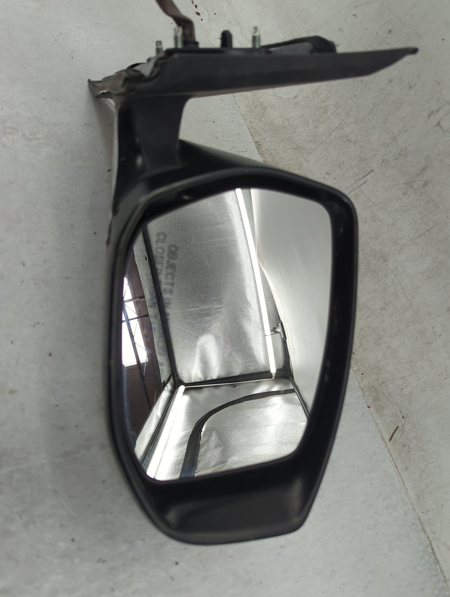 2013-2018 Nissan Altima Passenger Side View Mirror - Right Door Mirror OEM Used - Oemusedautoparts1.com