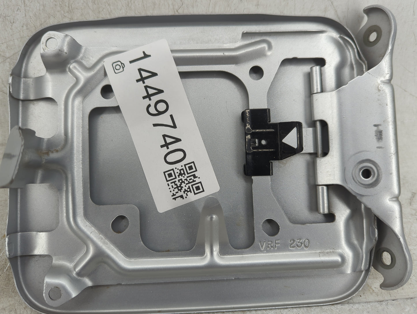2016 Nissan Altima Fuel Tank Door Lid Gas Tank - Oemusedautoparts1.com