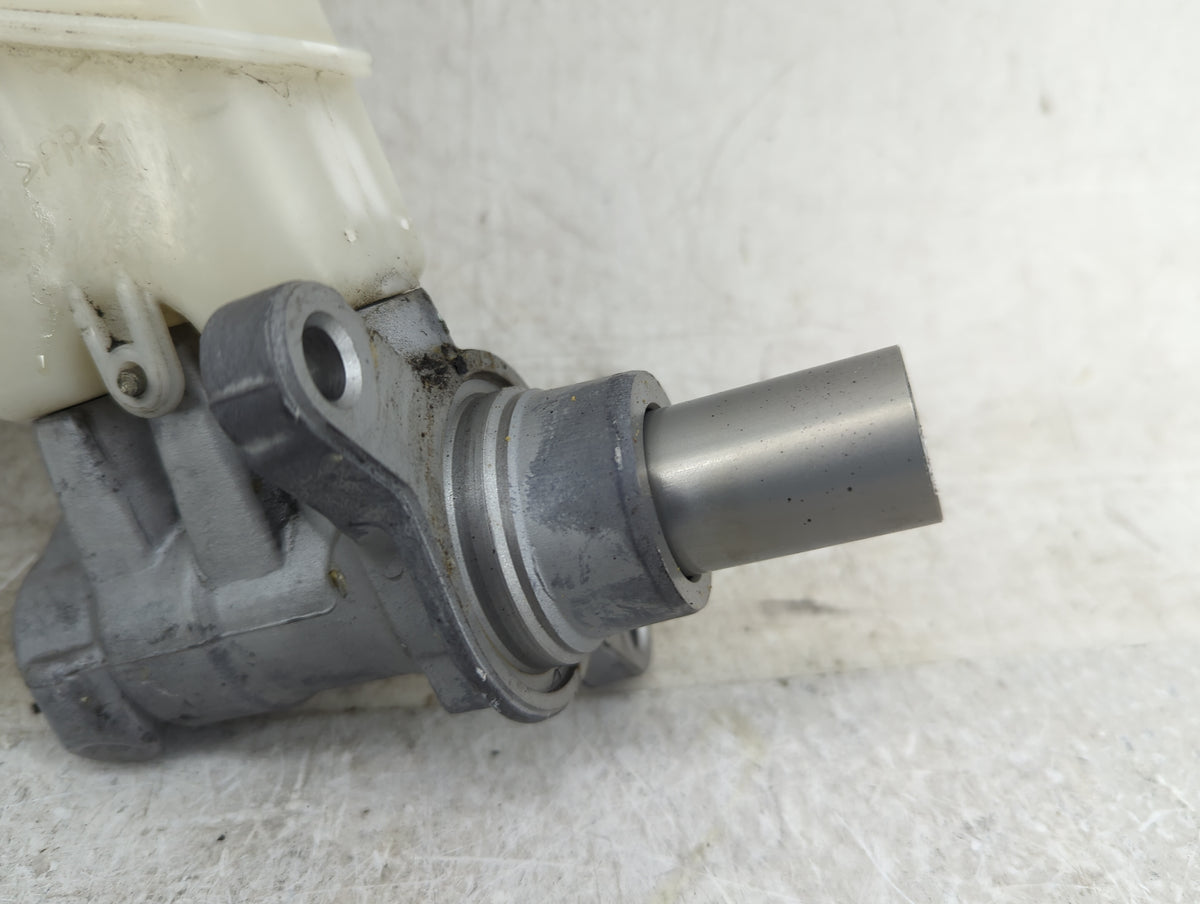 2013-2018 Nissan Altima Brake Master Cylinder 1451349 - Oemusedautoparts1.com