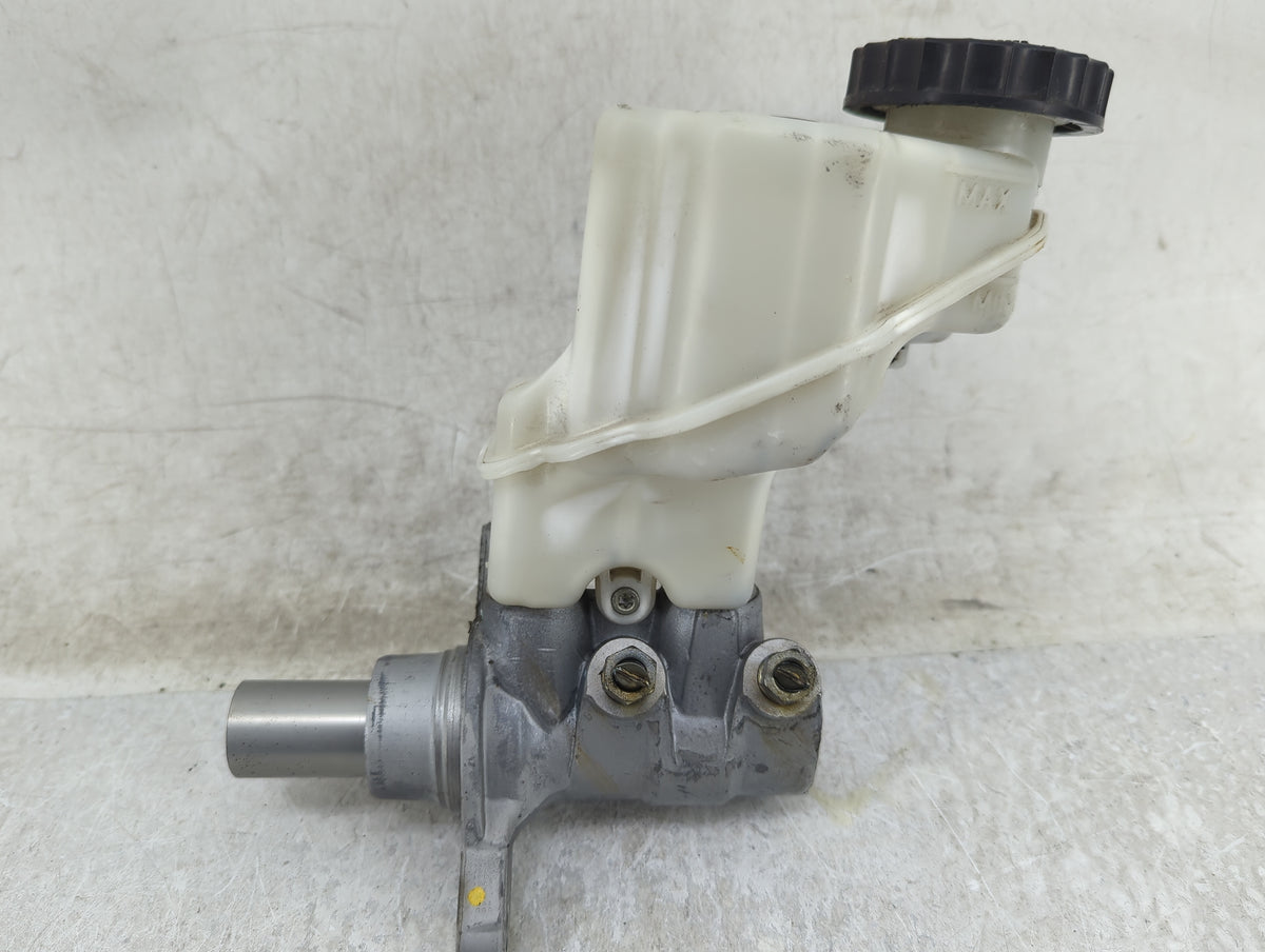 2013-2018 Nissan Altima Brake Master Cylinder 1451349 - Oemusedautoparts1.com