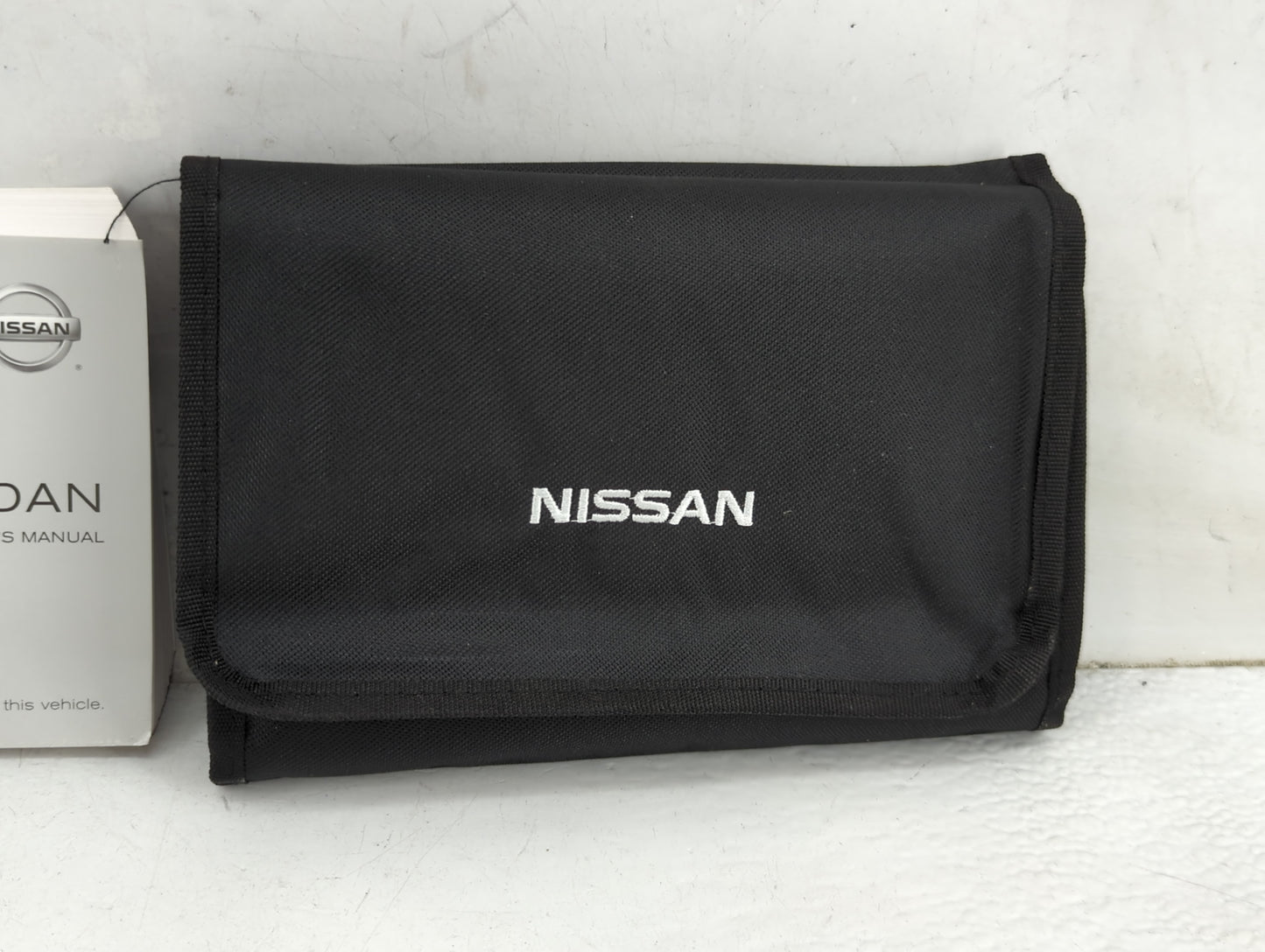 2016 Nissan Altima Owners Manual Book Guide P/N:OM16EA0L33U0 OEM Used Auto Parts - Oemusedautoparts1.com