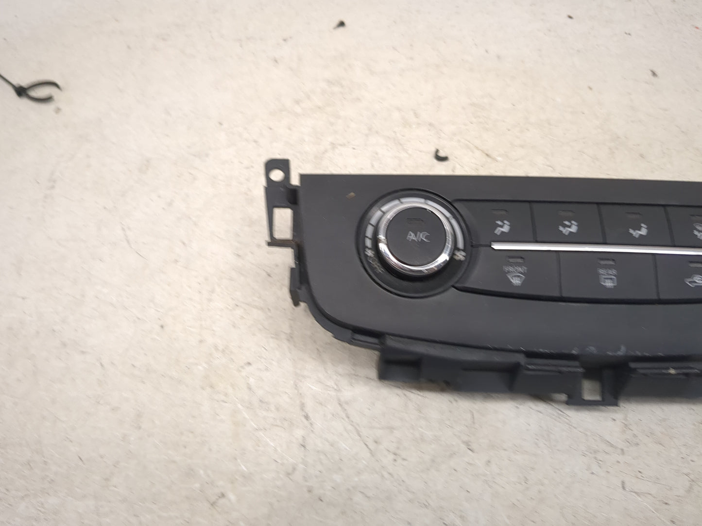2016-2018 Nissan Altima Climate Control Module Temperature AC/Heater Replacement Fits Fits 2016 2017 2018 OEM Used Auto Part