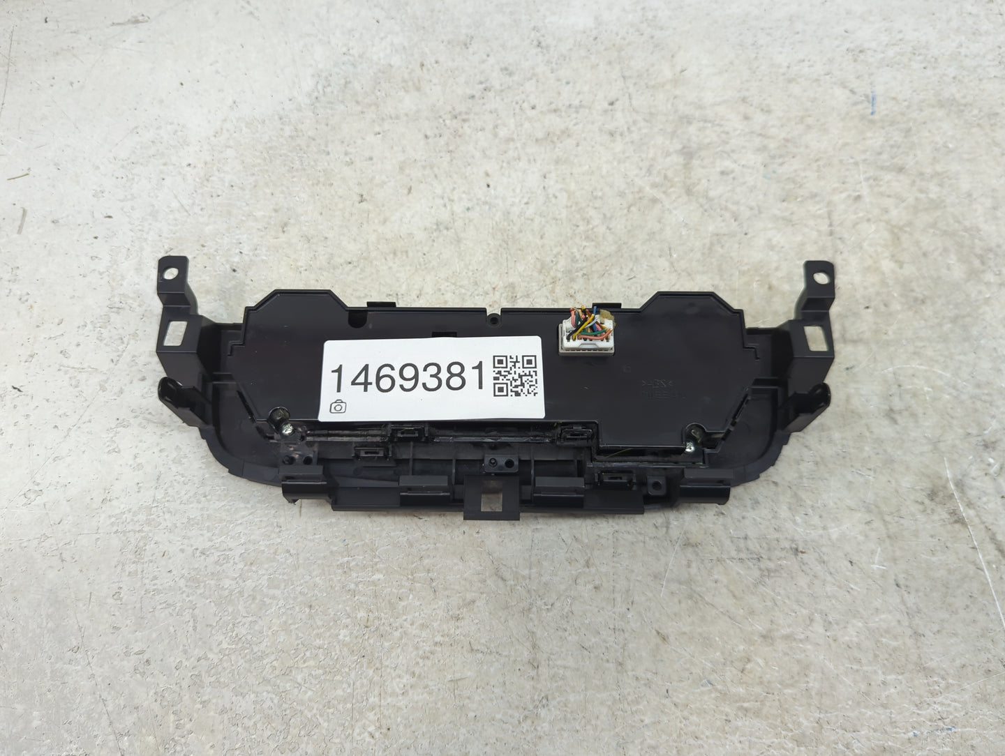 2016-2018 Nissan Altima Climate Control Module Temperature AC/Heater Replacement Fits Fits 2016 2017 2018 OEM Used Auto Part