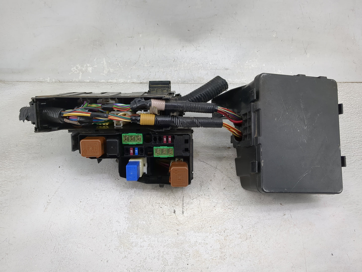 2016-2017 Nissan Altima Fusebox Fuse Box Panel Relay Module Fits Fits 2016 2017 OEM Used Auto Parts - Oemusedautoparts1.com