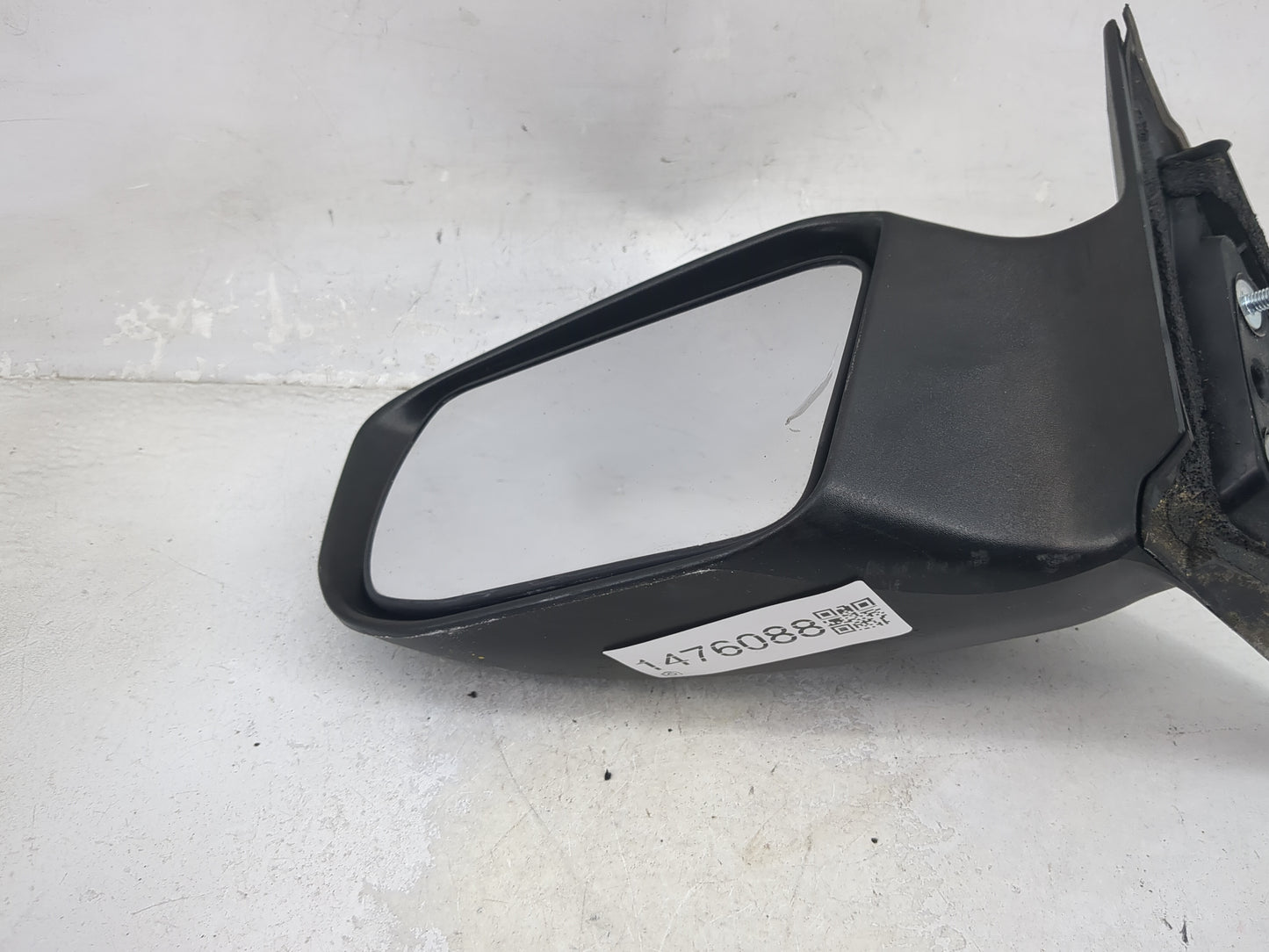 2013-2018 Nissan Altima Driver Side View Mirror - Left Door Mirror OEM Used - Oemusedautoparts1.com