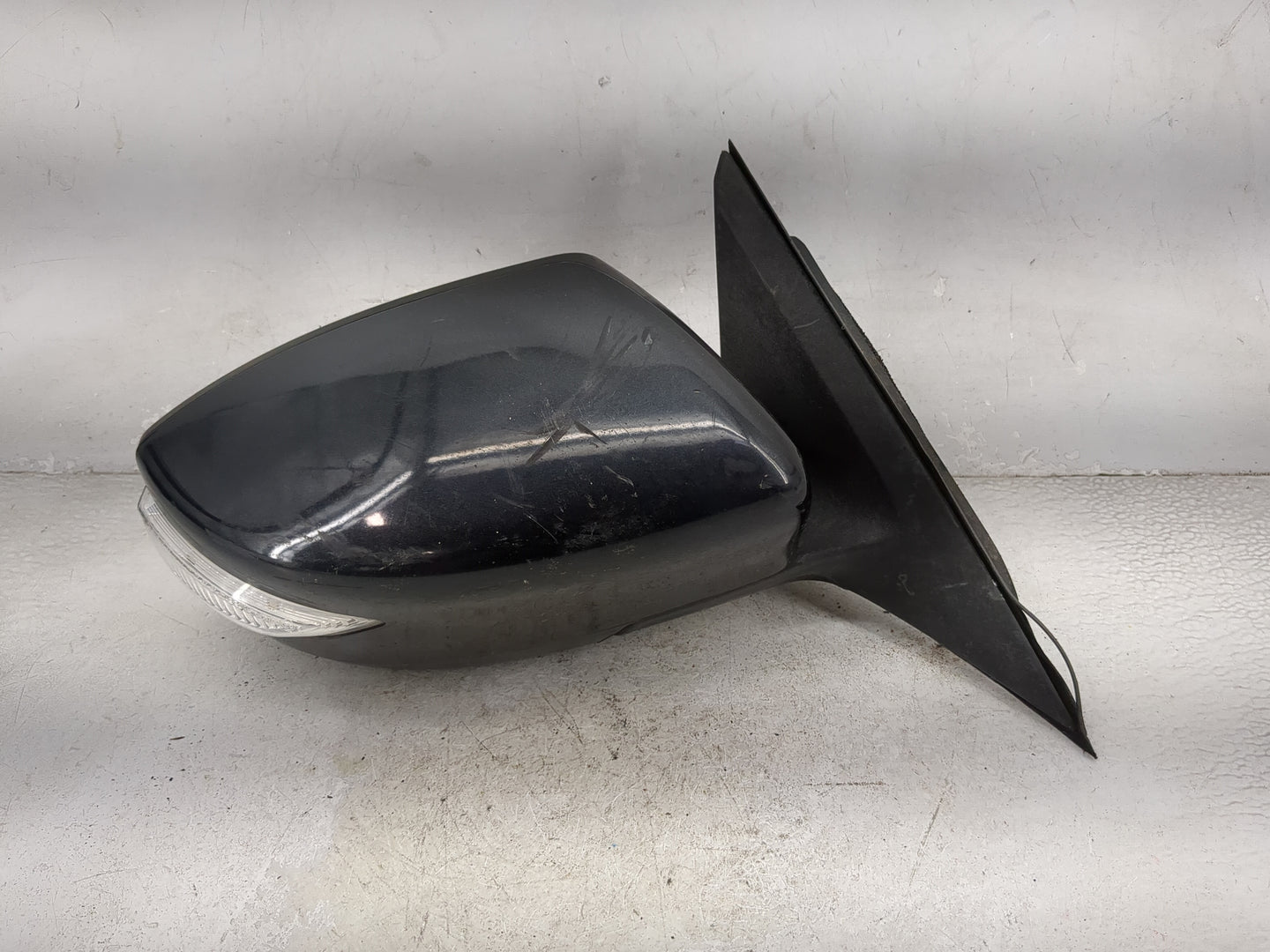 2013-2018 Nissan Altima Passenger Side View Mirror - Right Door Mirror OEM Used - Oemusedautoparts1.com