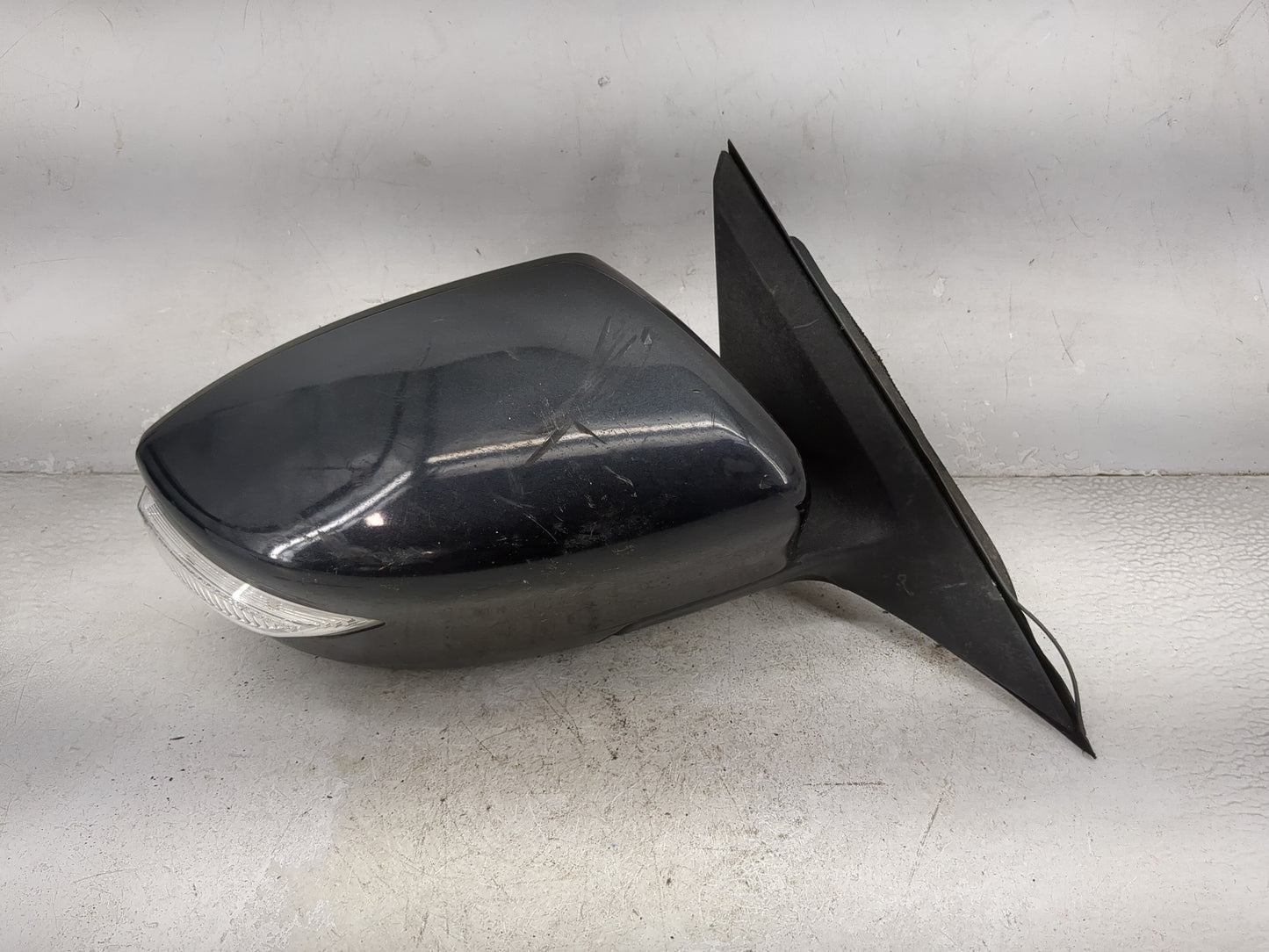 2013-2018 Nissan Altima Passenger Side View Mirror - Right Door Mirror OEM Used - Oemusedautoparts1.com
