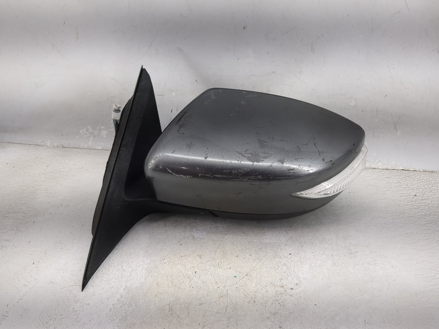 2013-2018 Nissan Altima Driver Side View Mirror - Left Door Mirror OEM Used - Oemusedautoparts1.com