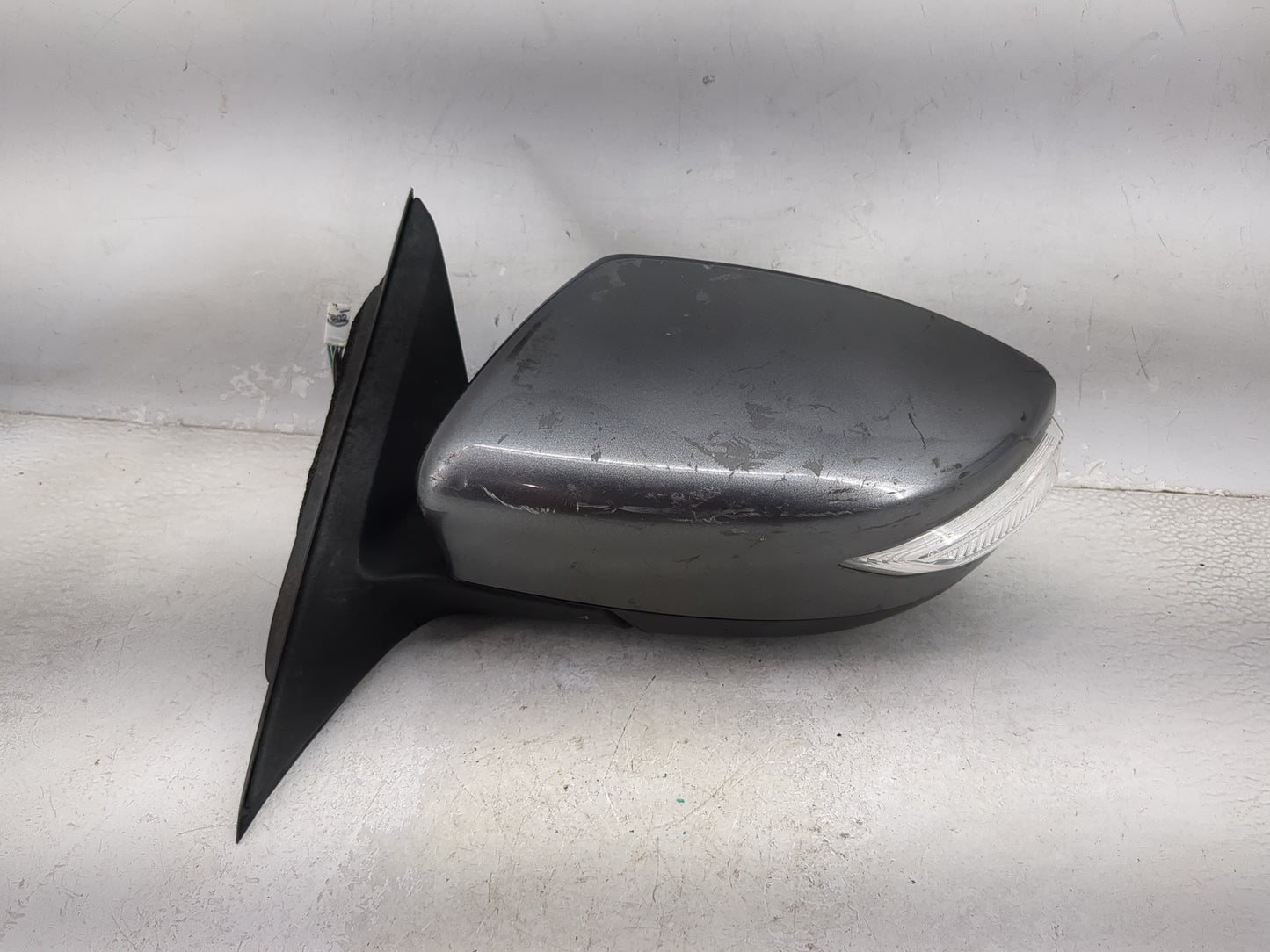 2013-2018 Nissan Altima Driver Side View Mirror - Left Door Mirror OEM Used - Oemusedautoparts1.com