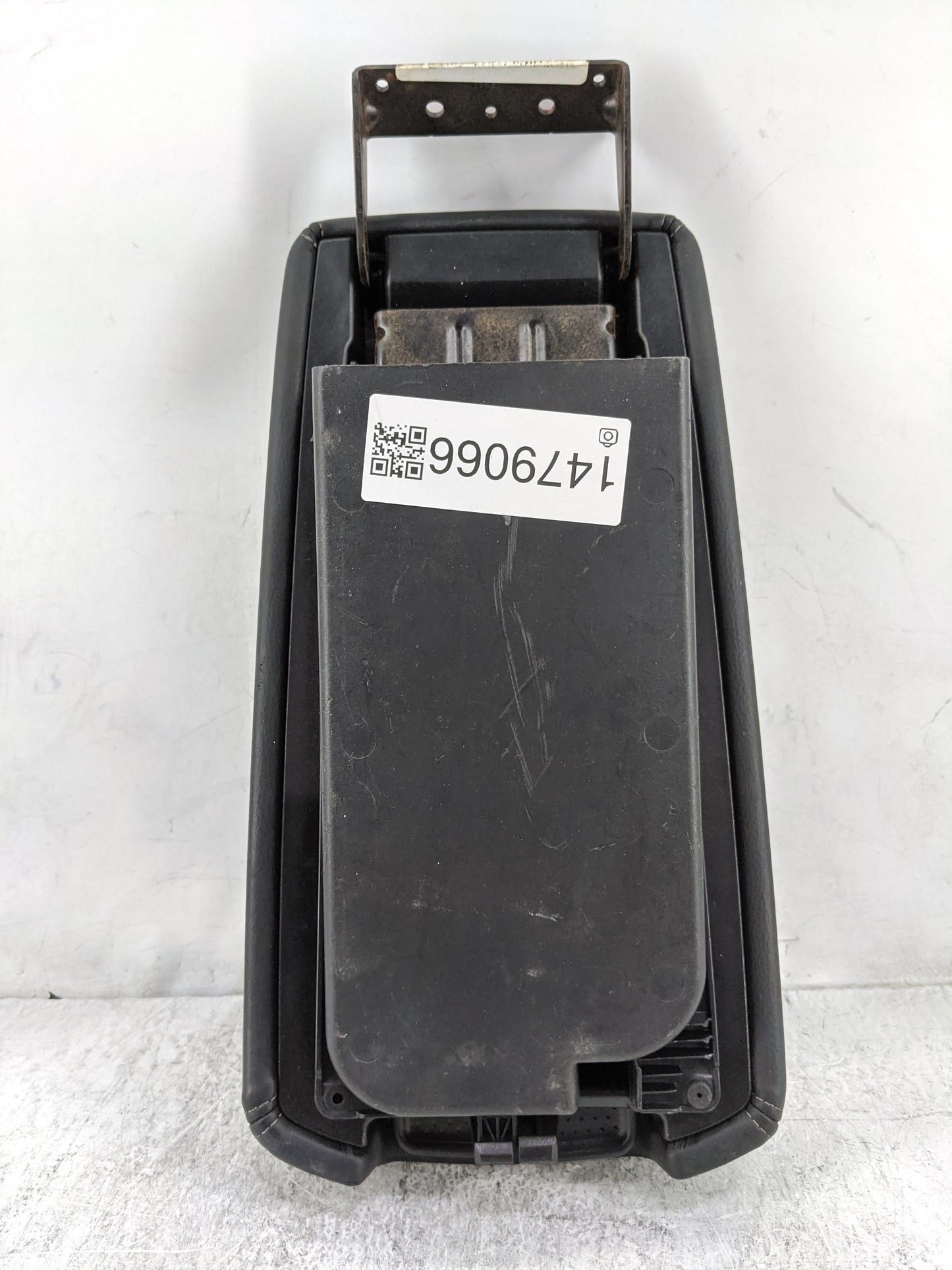 2016 Nissan Altima Center Console Armrest Cover Lid P/N:96920_9HS3A Fits OEM Used Auto Parts - Oemusedautoparts1.com