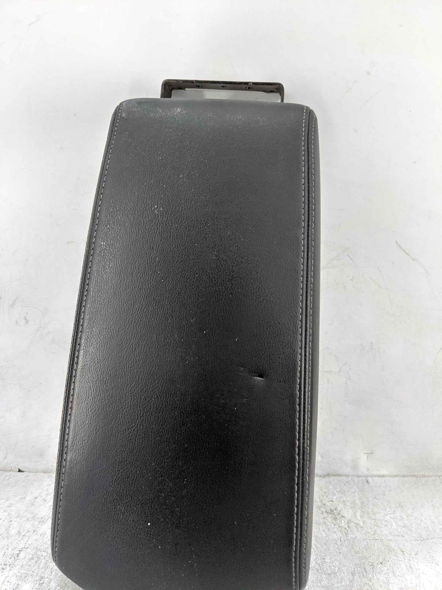 2016 Nissan Altima Center Console Armrest Cover Lid P/N:96920_9HS3A Fits OEM Used Auto Parts - Oemusedautoparts1.com