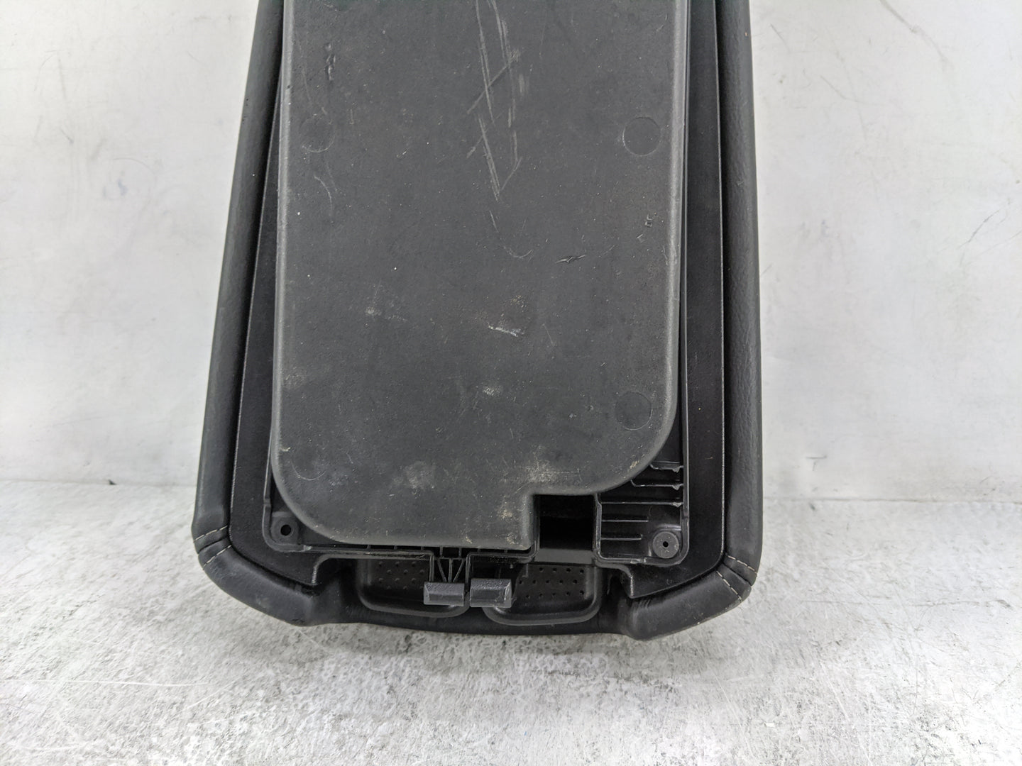 2016 Nissan Altima Center Console Armrest Cover Lid P/N:96920_9HS3A Fits OEM Used Auto Parts - Oemusedautoparts1.com
