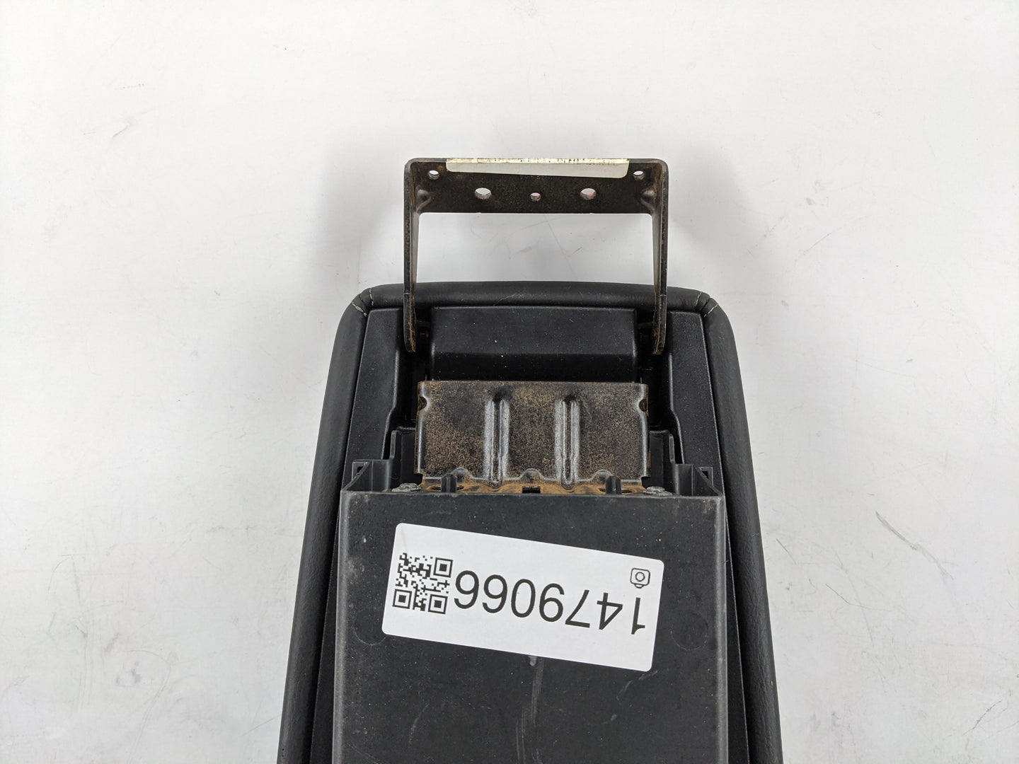2016 Nissan Altima Center Console Armrest Cover Lid P/N:96920_9HS3A Fits OEM Used Auto Parts - Oemusedautoparts1.com