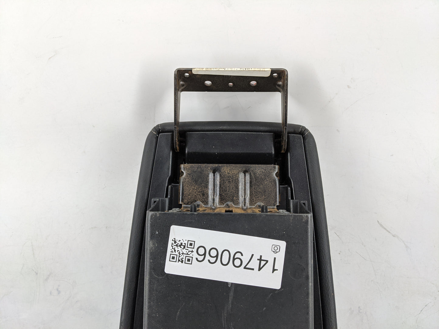 2016 Nissan Altima Center Console Armrest Cover Lid P/N:96920_9HS3A Fits OEM Used Auto Parts - Oemusedautoparts1.com