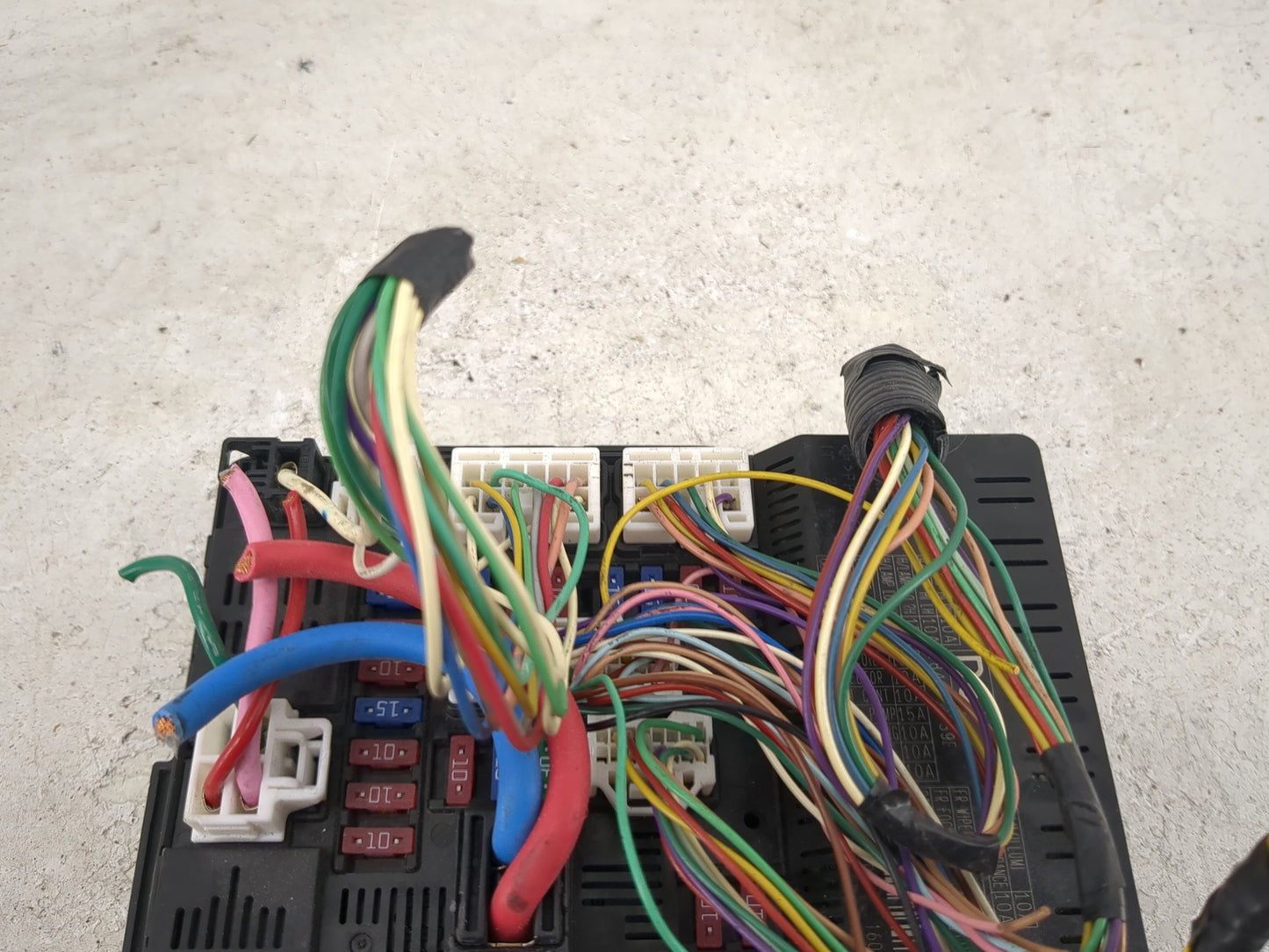 2016-2017 Nissan Altima Fusebox Fuse Box Panel Relay Module P/N:284B7 3TS9E Fits Fits 2016 2017 OEM Used Auto Parts - Oemuse