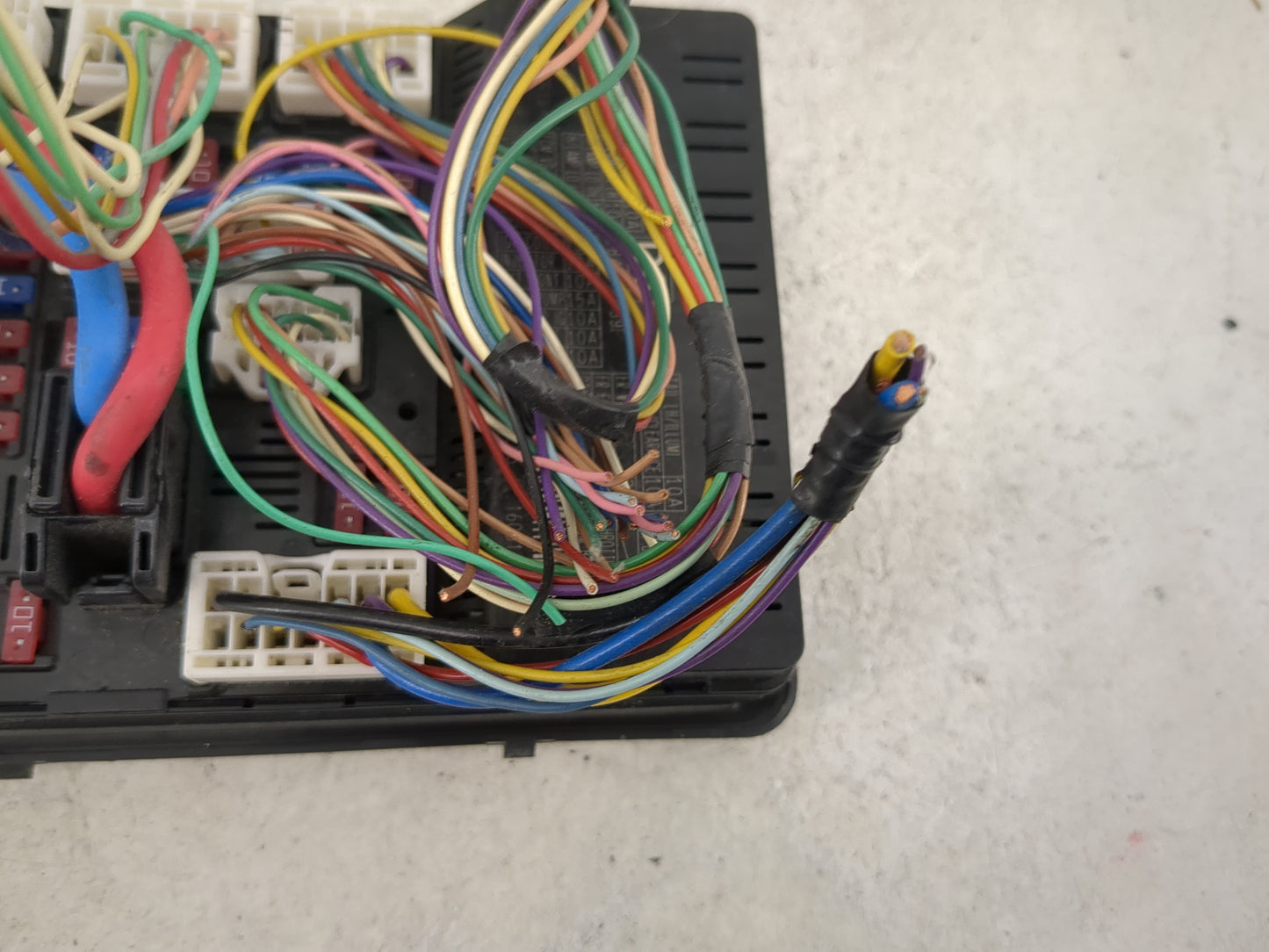 2016-2017 Nissan Altima Fusebox Fuse Box Panel Relay Module P/N:284B7 3TS9E Fits Fits 2016 2017 OEM Used Auto Parts - Oemuse