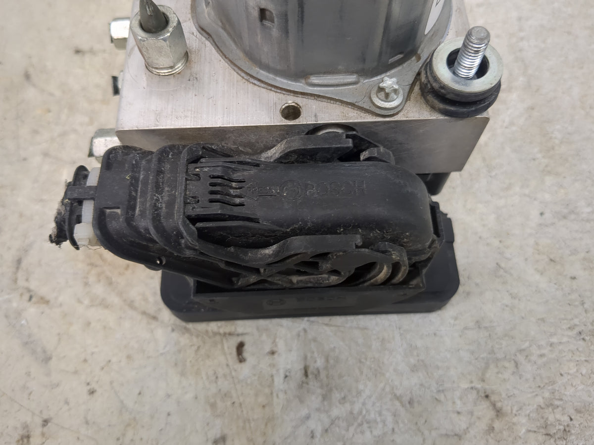 2016-2017 Nissan Altima Anti-Lock Brake ABS Pump Module Actuator OEM P/N:476609HE0A 0265265178, 0265255178 Fits Fits 2016 20