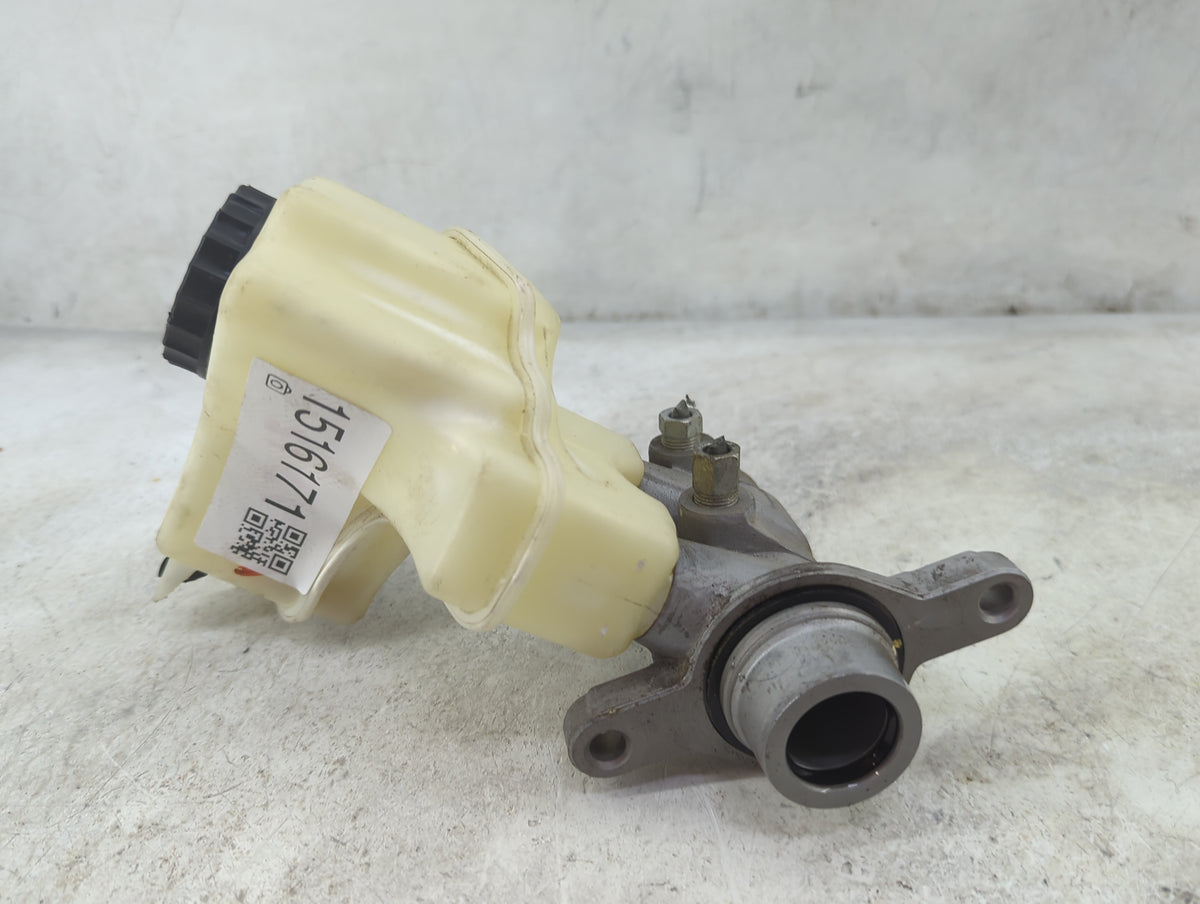 2013-2018 Nissan Altima Brake Master Cylinder 1516171 - Oemusedautoparts1.com