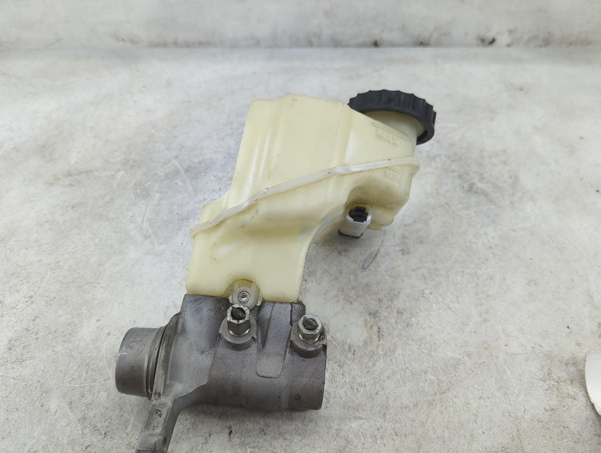 2013-2018 Nissan Altima Brake Master Cylinder 1516171 - Oemusedautoparts1.com