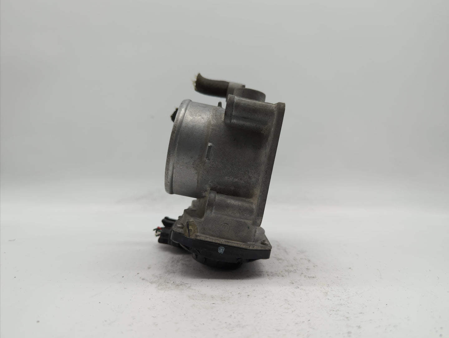 2013-2018 Nissan Altima Throttle Body P/N:3TA60-01 C 3TA60-01 B, 3TA60-01 A Fits Fits 2013 2014 2015 2016 2017 2018 2019 OEM