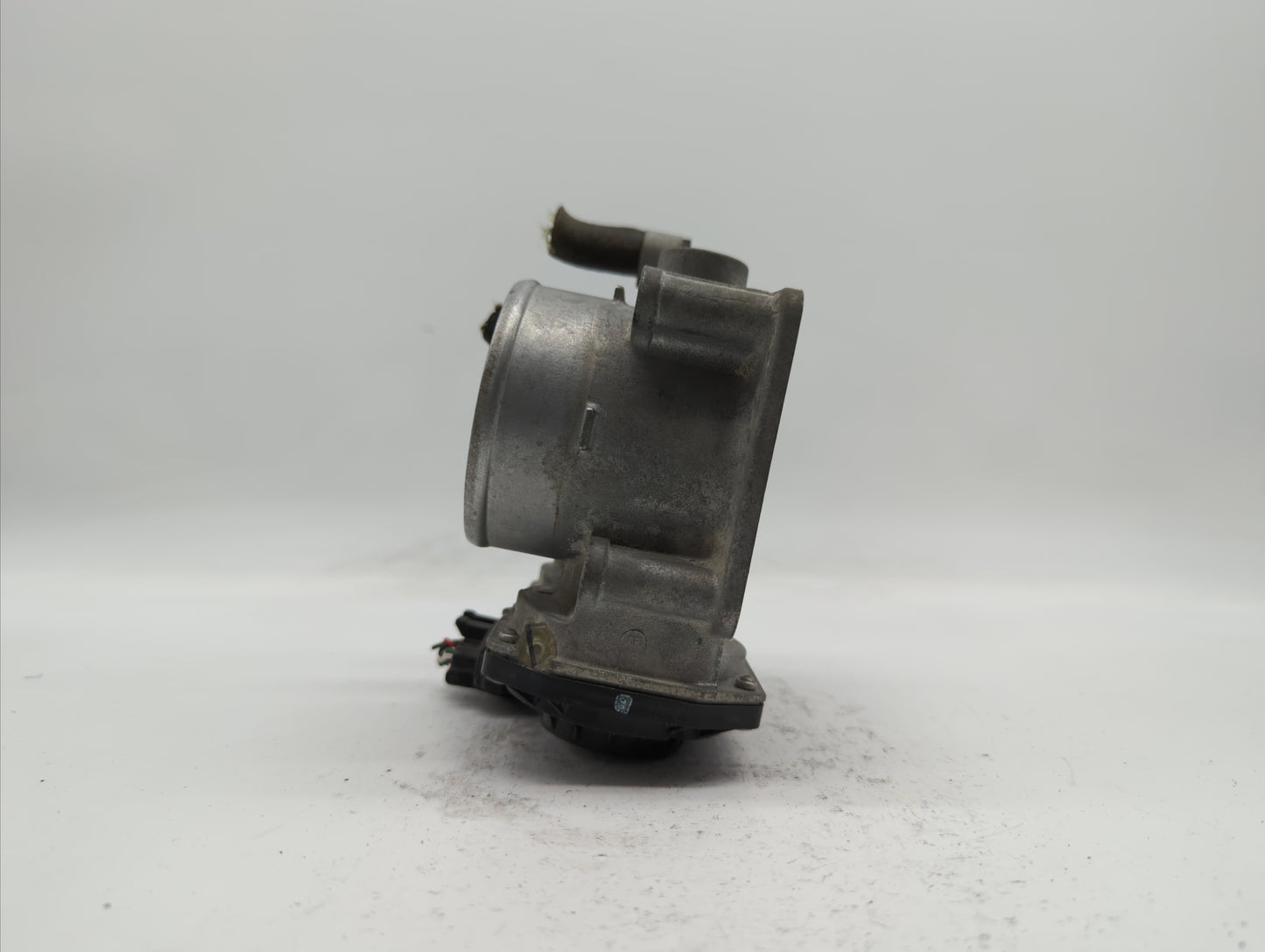 2013-2018 Nissan Altima Throttle Body P/N:3TA60-01 C 3TA60-01 B, 3TA60-01 A Fits Fits 2013 2014 2015 2016 2017 2018 2019 OEM