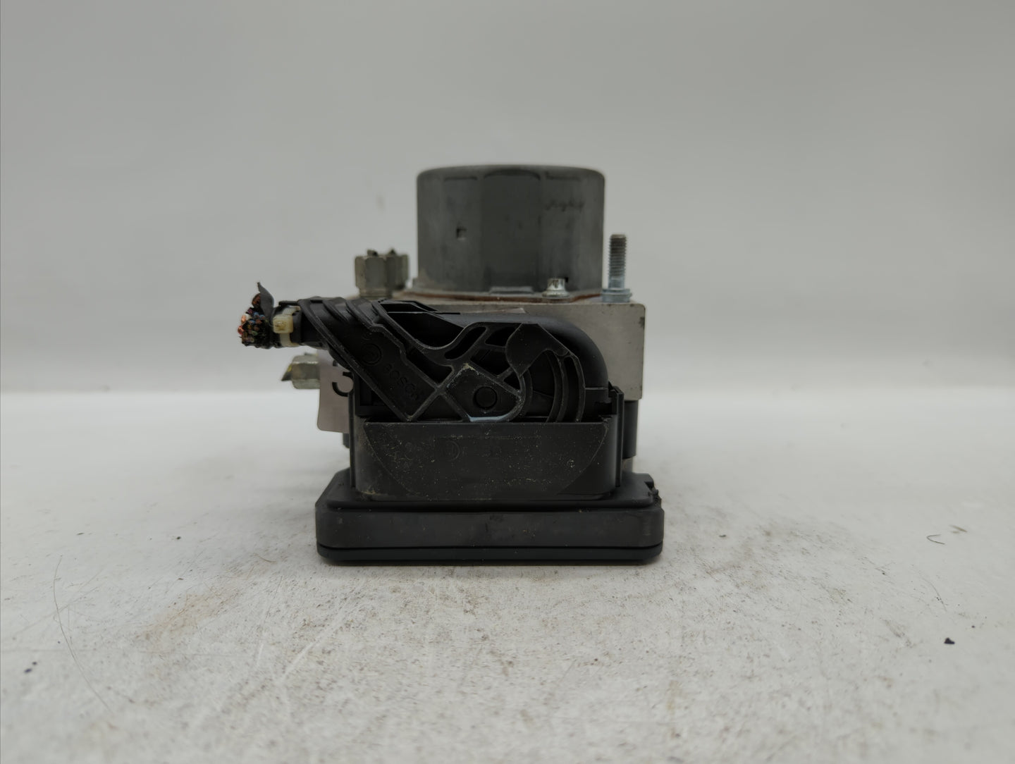 2016-2017 Nissan Altima ABS Pump Control Module Replacement P/N:2265106527 47660 9HS0A Fits Fits 2016 2017 OEM Used Auto Par