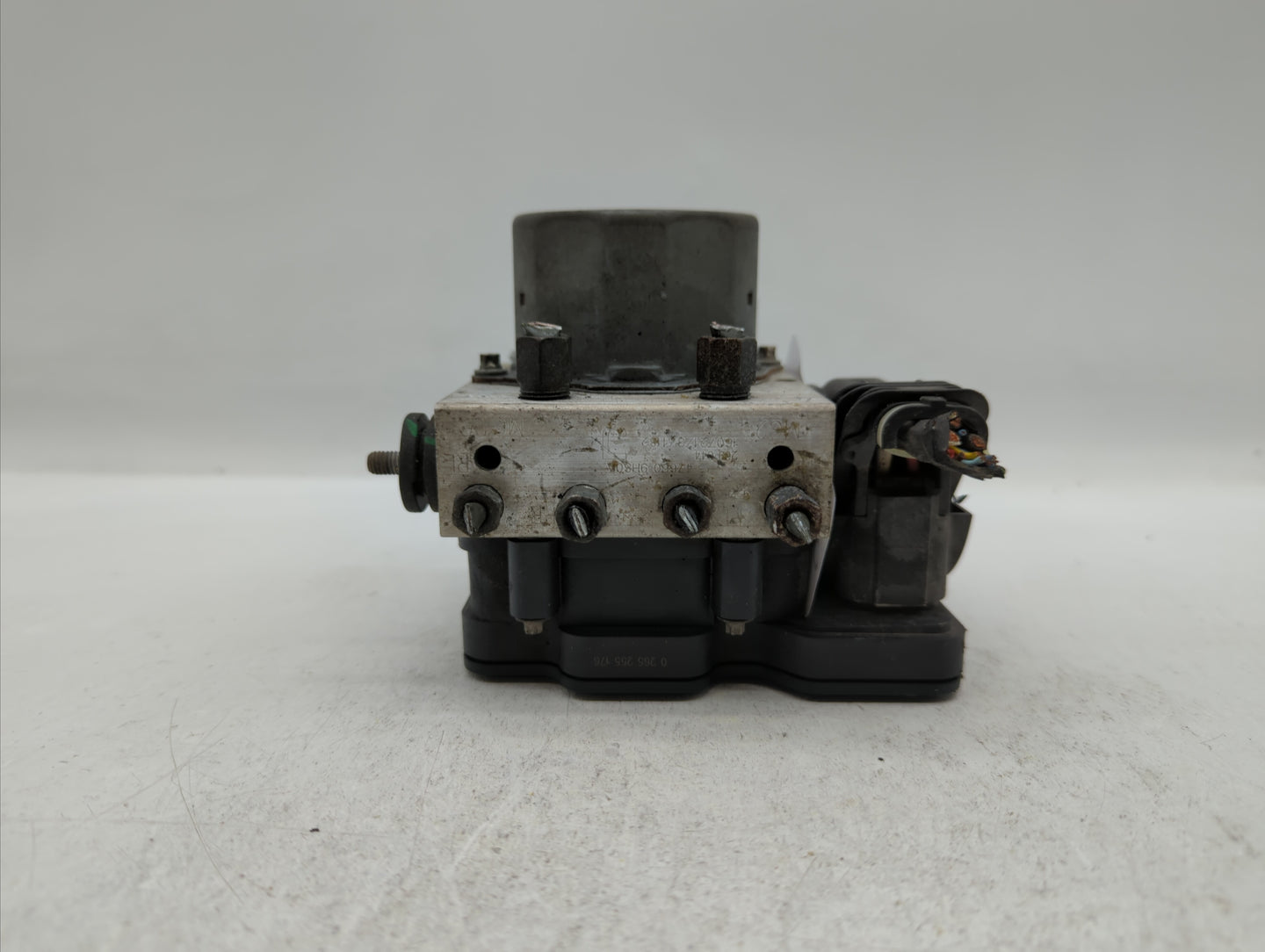 2016-2017 Nissan Altima ABS Pump Control Module Replacement P/N:2265106527 47660 9HS0A Fits Fits 2016 2017 OEM Used Auto Par
